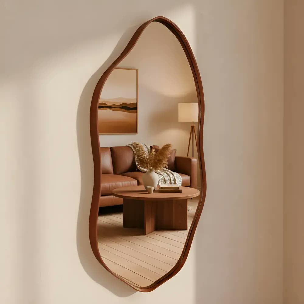 foto de Espelho Decorativo Orgânico 60x40 Moldura Em Couro We Mirror Caramelo