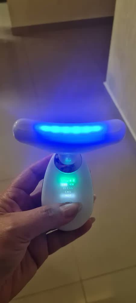 foto de Massageador Facial Lifting De Pescoço e Rosto LED Vibração Fototerapia Para Rejuvenescer Firmeza Anti-Rugas Aparelho Redutor de Papada Lift Mascara Facial MARCA Newness Digital Lens
