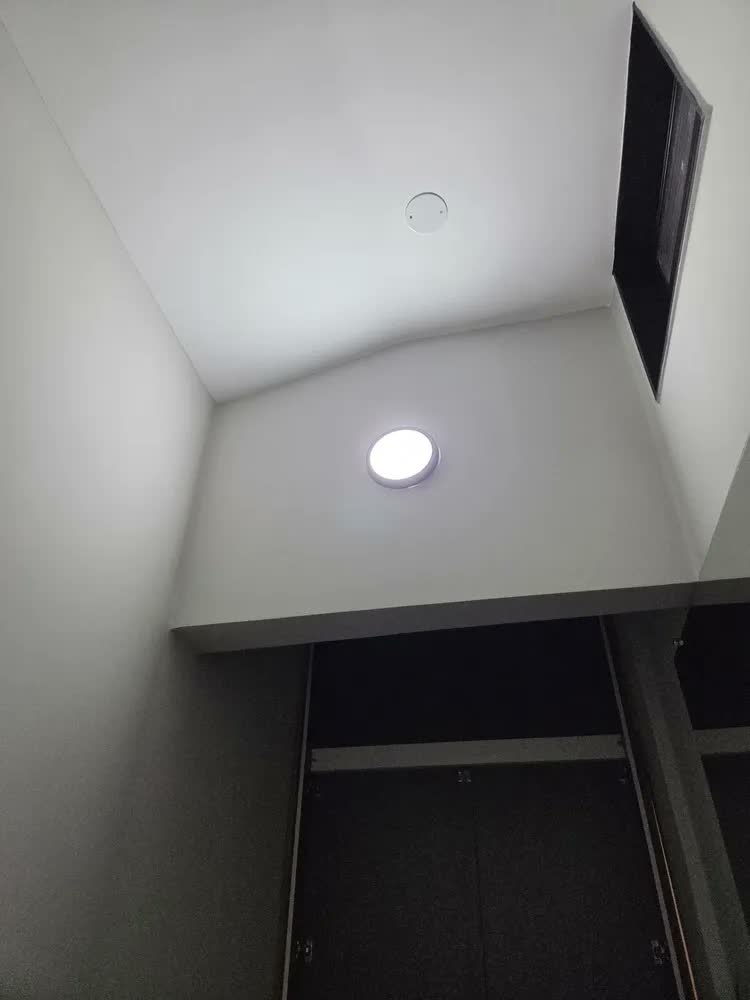 foto de Painel Plafon Sobrepor Led 18w Redondo 21x21 Slim 3000k Estrutura Metalica Branco Quente Luz Amarela