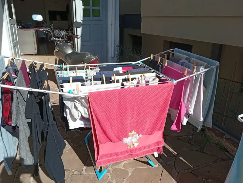 foto de Varal De Chão Big Grande De Roupas 174cm Dobrável Cor Azul Ordez 174cm 100% Alumínio