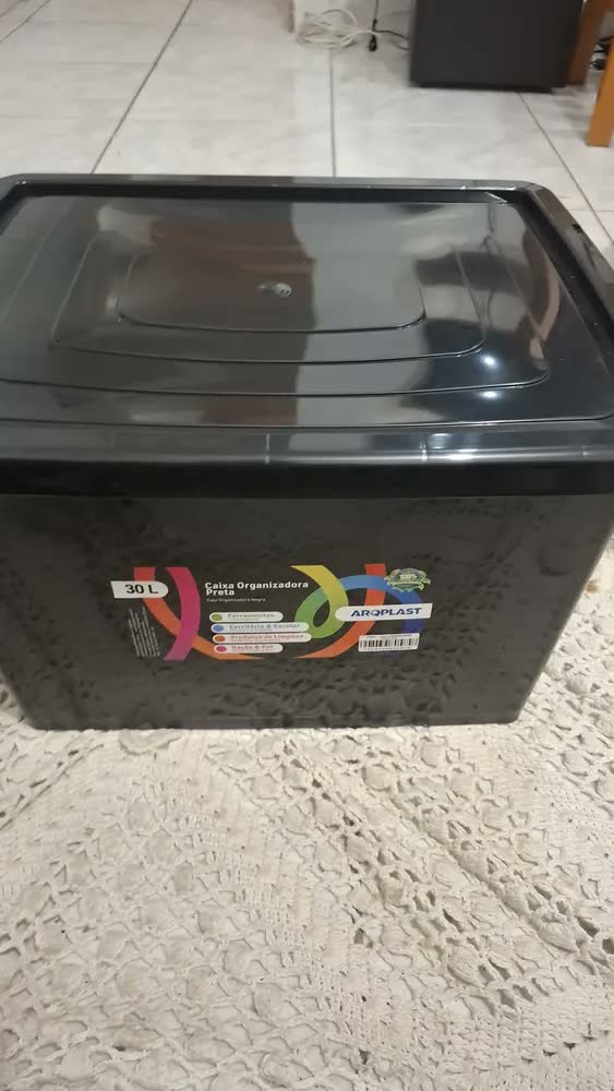 foto de Caixa Organizadora Grande Reforcada Empilhavel Grande 30 Litros Trava E Tampa Preta