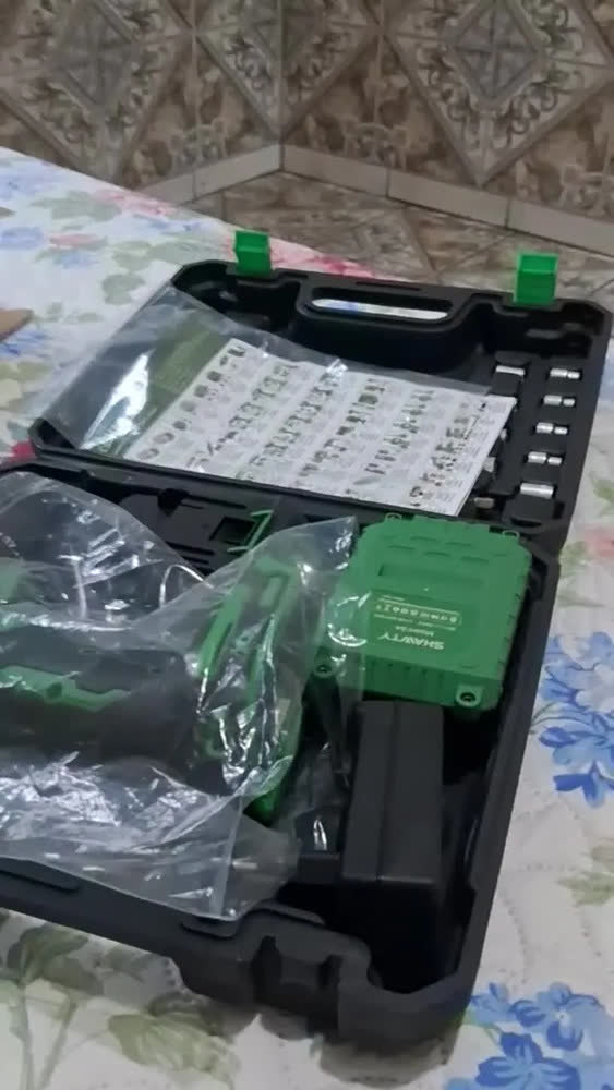 foto de Furadeira Parafusadeira Shawty Sem Fio 48Nm 20V com 2 Baterias e 26 Brocas