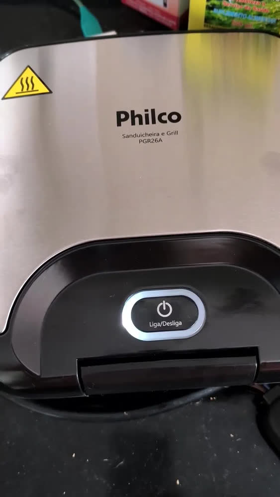 foto de Sanduicheira E Grill Philco Acabamento em Inox Pgr26a