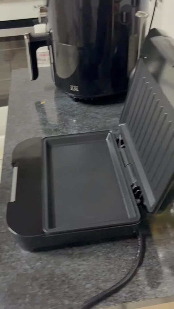 foto de Sanduicheira E Grill Philco 2 Em 1 Inox 800w Pgr26a Preto