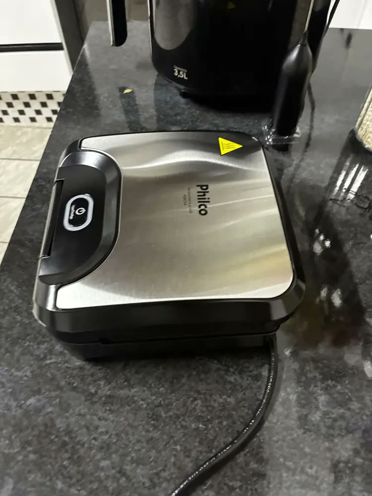 foto de Sanduicheira E Grill Philco 2 Em 1 Inox 800w Pgr26a Preto