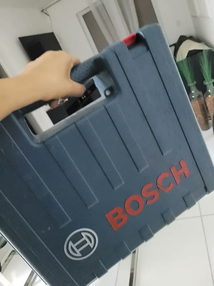 foto de Martelete Rompedor Perfurador 820w Bosch Gbh 2-24d Cor Azul