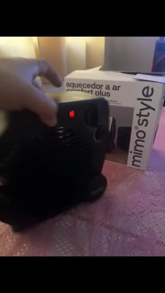 foto de Aquecedor Elétrico 110v Portátil A Ar Ventilador Quente Preto Aq04 - Mimo Style