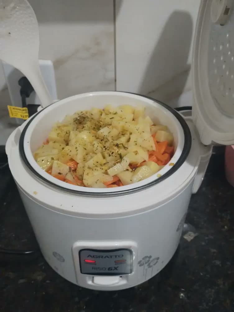 foto de Panela Elétrica De Arroz Riso Pa6x Agratto Cor Branco Frequência 60 Hz