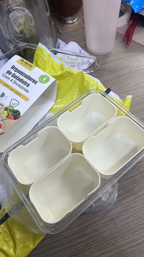 foto de Pote Hermético 4 Divisórias Organizador De Geladeira Prático Conserva Alimentos Frutas Legumes Multiuso Cozinha