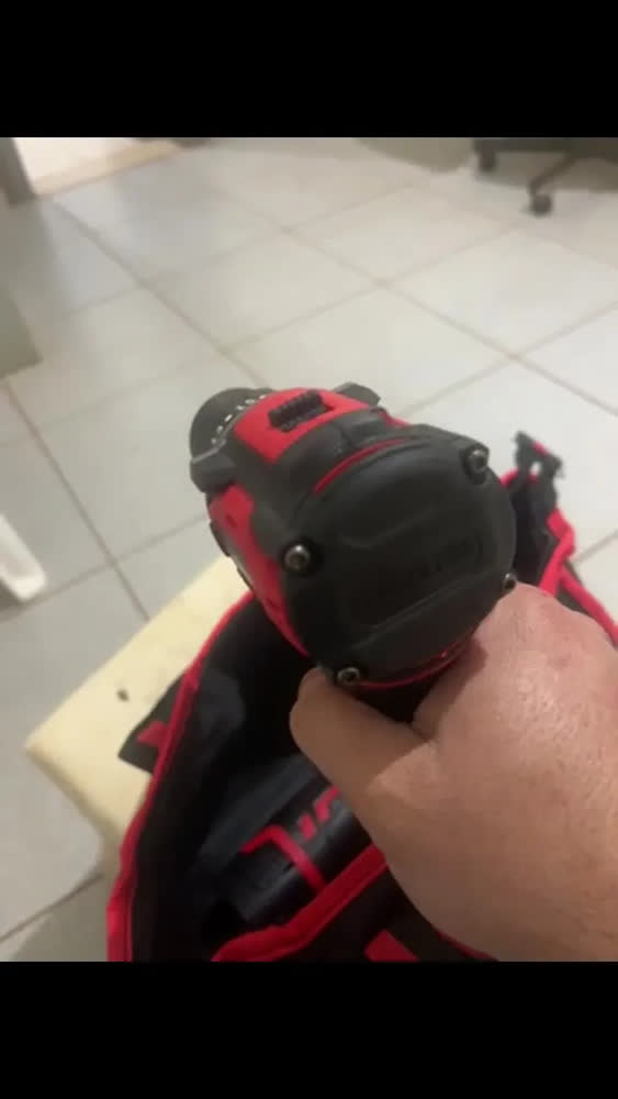 foto de Furadeira Parafusadeira de Impacto Brushless CyberLite 16.8V, com 3 Baterias e Bolsa