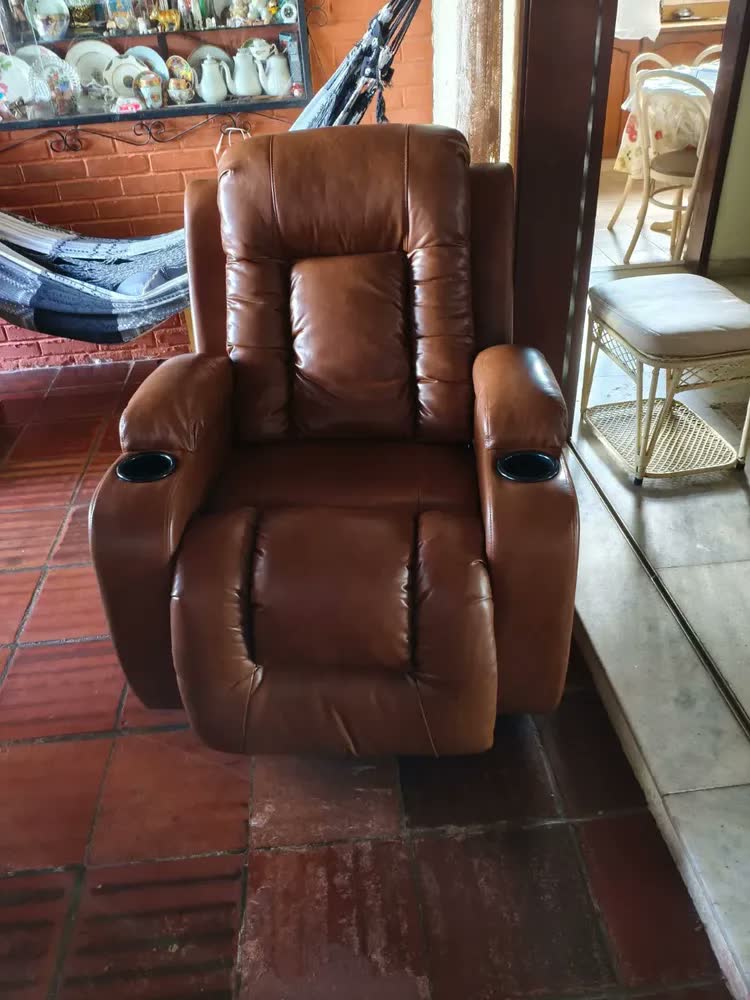 foto de Poltrona Papai Sala De Estar Lift Massagem Pu Caramelo Caramelo