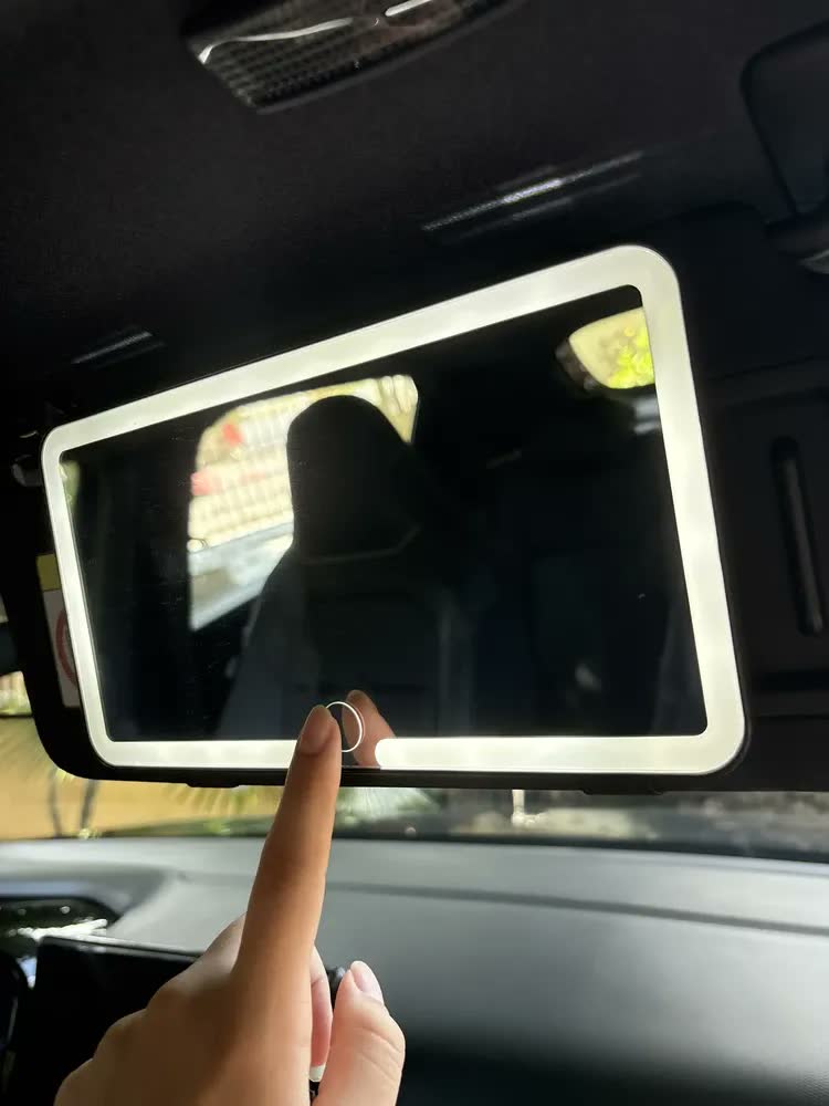 foto de Espelho Led Para Quebra Sol Carro Recarregável Usb-c 3 Luzes