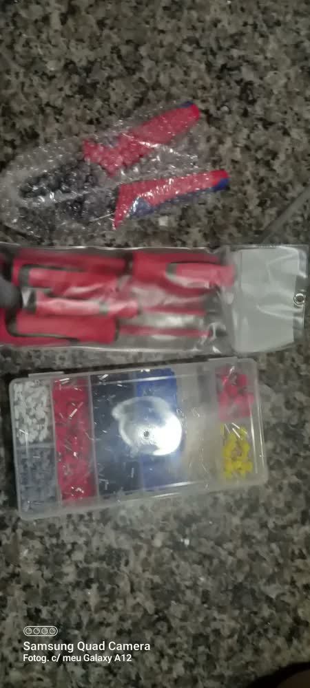 foto de Kit Alicate Crimpar Terminal Jogo Chaves Isoladas Fenda E Phillips 1200 Terminais Ilhós Ferramentas Elétricas Profissional Eletricista