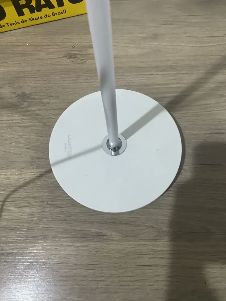 foto de Luminária De Chão Abajur Articulada 1,6m Metal Pedestal Piso Coluna Preta Leitura Quarto Sala Cúpula Branco Flexivel 1,6m Bivolt Bravvi