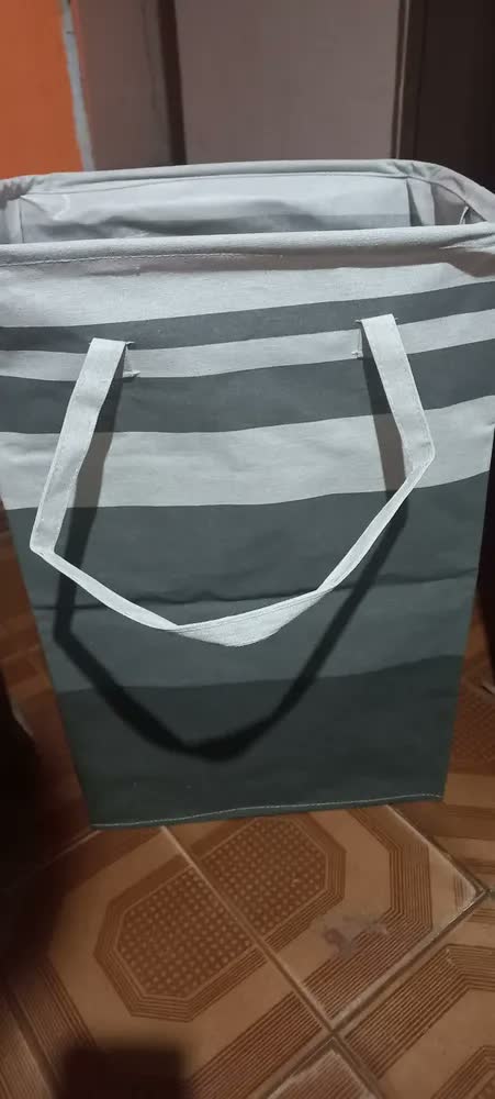 foto de Cesto De Roupas Com Alças Lavanderia Casa Multiuso Bolsa Cinza Lisa