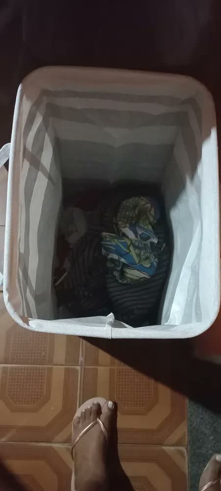 foto de Cesto De Roupas Com Alças Lavanderia Casa Multiuso Bolsa Cinza Lisa