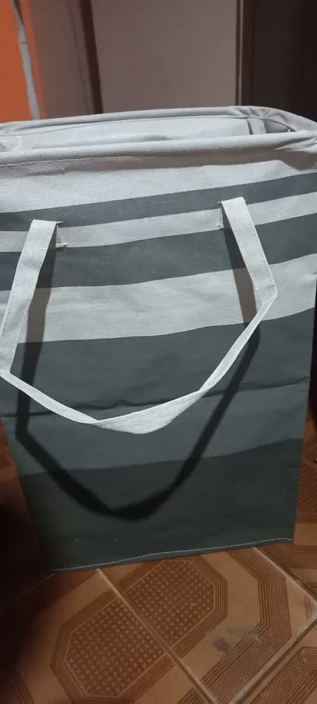 foto de Cesto De Roupas Com Alças Lavanderia Casa Multiuso Bolsa Cinza Lisa