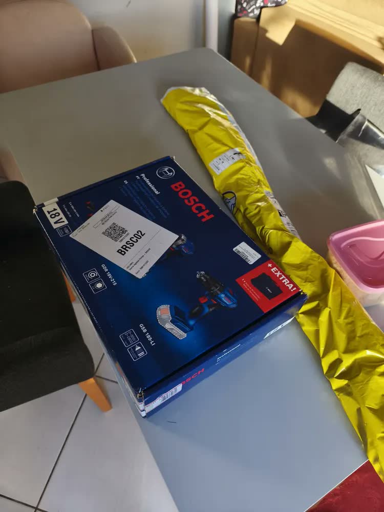 foto de Kit Parafusadeira 2 Bat 2ah 18v Gsb185li + Gdr18v215 Bosch Azul 18v