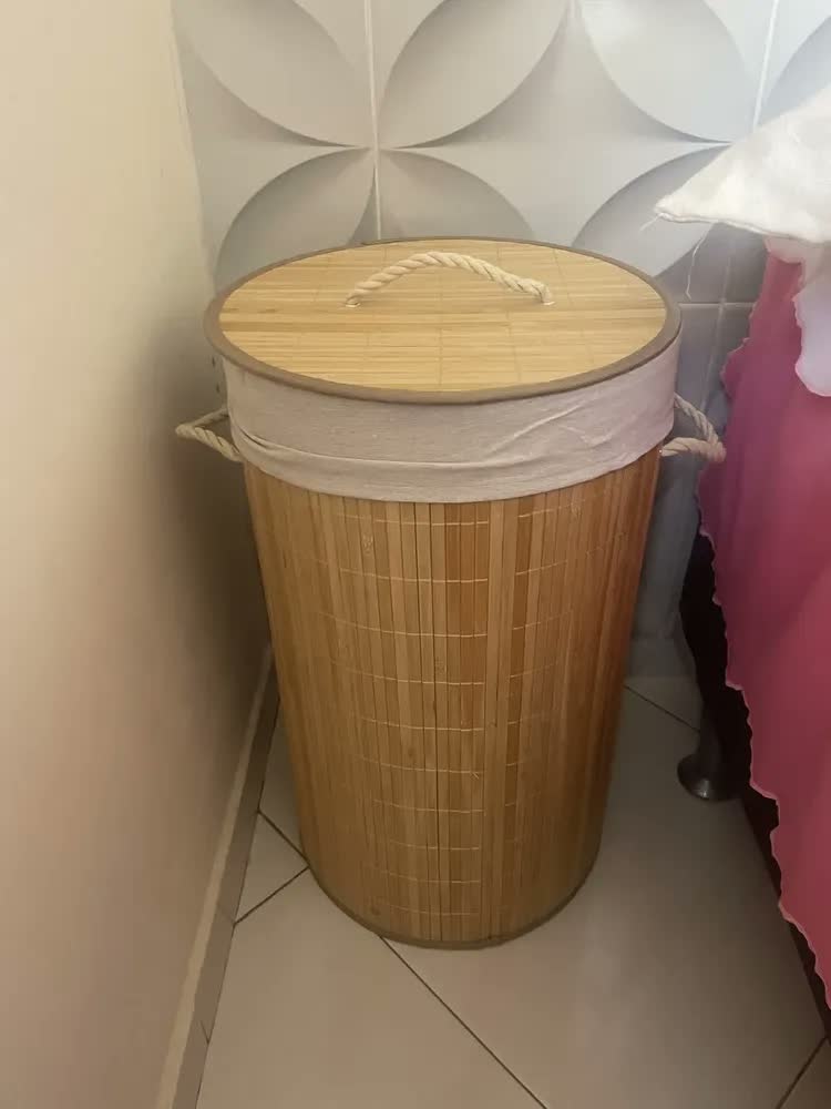 foto de Cesto De Roupa Com Tampa 47 Litros Ou Martiplast Cor Chumbo