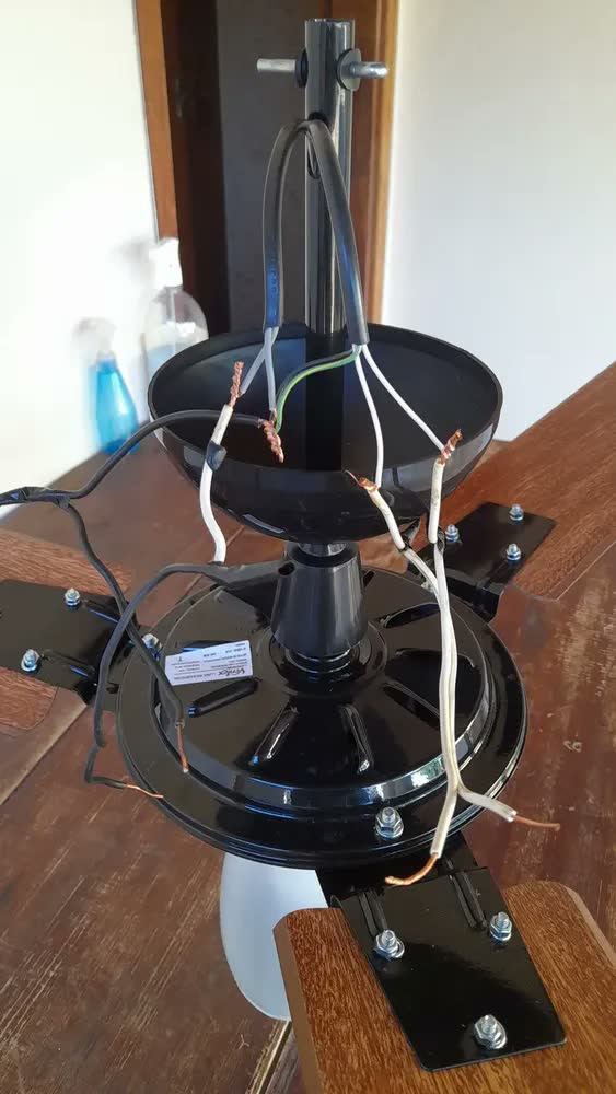 foto de Ventilador De Teto Ventilow Luna Turbo 3 Pás Cor Mogno Cor Da Estrutura Preto 150w De Potência Moderno E Silencioso