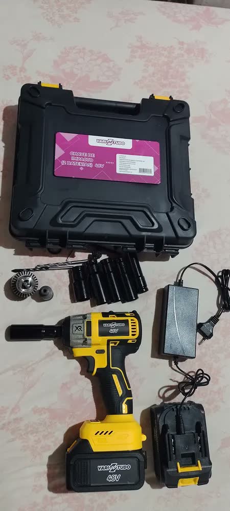 foto de Chave De Impacto Com 2 Baterias Furadeira Parafusadeira Profissional Mandril 1,2 Quadrado Torque 520Nm 0-4000 Rpm Velocidade Variel Carregador Bivolt Motor Sem Escova E Acessórios CNC DO BRASIL
