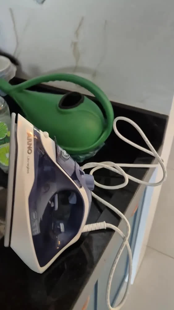 foto de Ferro a Vapor Arno Ultragliss com Base Durilium Airglide FU02