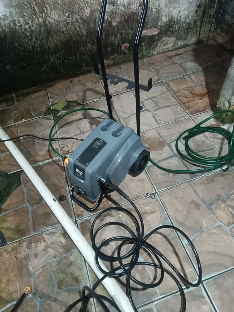 foto de Lavadora De Alta Pressão Profissional Wap 4100 W2 420l/h Motor De Indução 1650psi 1500w 127V