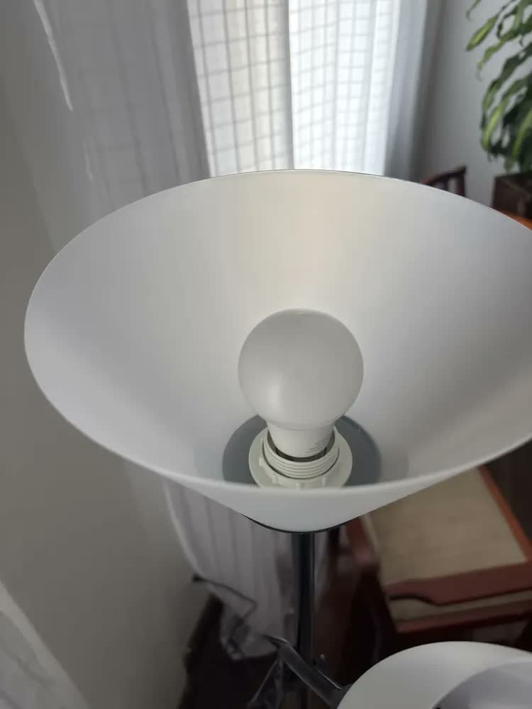 foto de Luminária Chão 177cm Piso + 2 Lâmpadas Led Articulada Dupla Preto