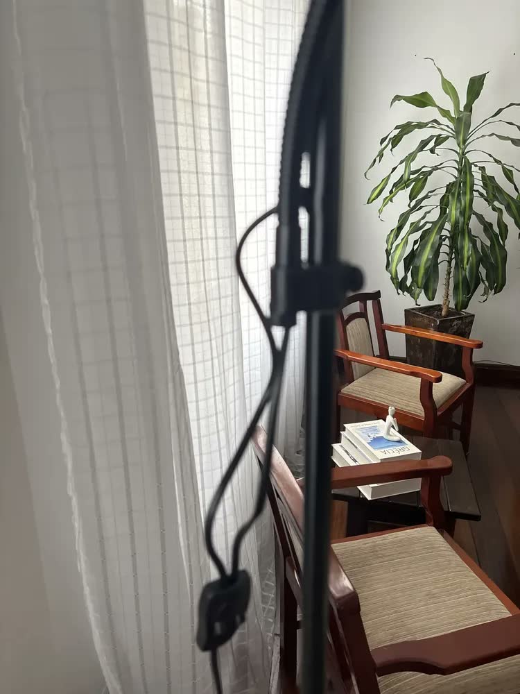 foto de Luminária Chão 177cm Piso + 2 Lâmpadas Led Articulada Dupla Preto