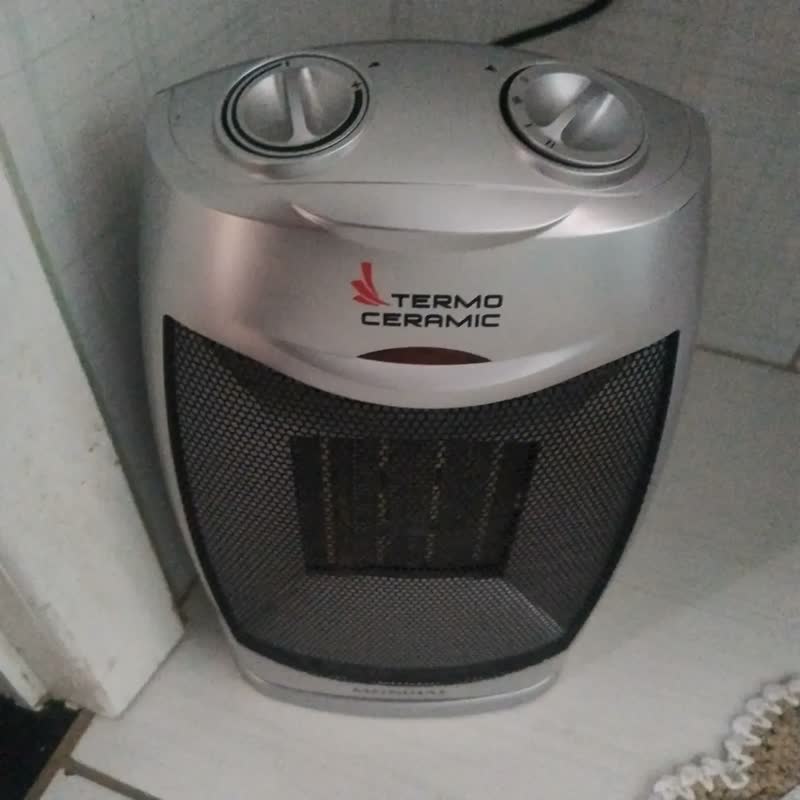 foto de Aquecedor Cerâmico 1300w 220v Portátil Compacto Casa