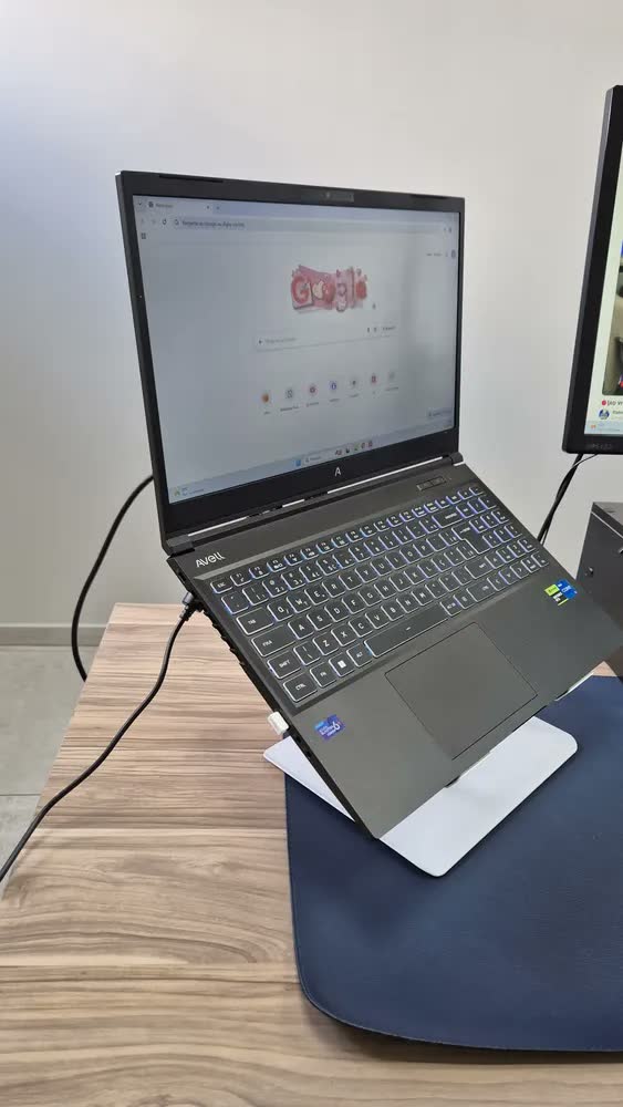 foto de Suporte De Mesa Metal Para Notebook E Macbook Gira 360° Grau