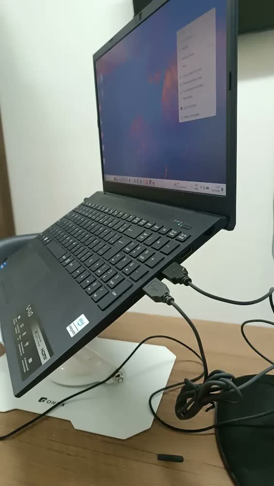 foto de Suporte De Mesa Metal Para Notebook E Macbook Gira 360° Grau