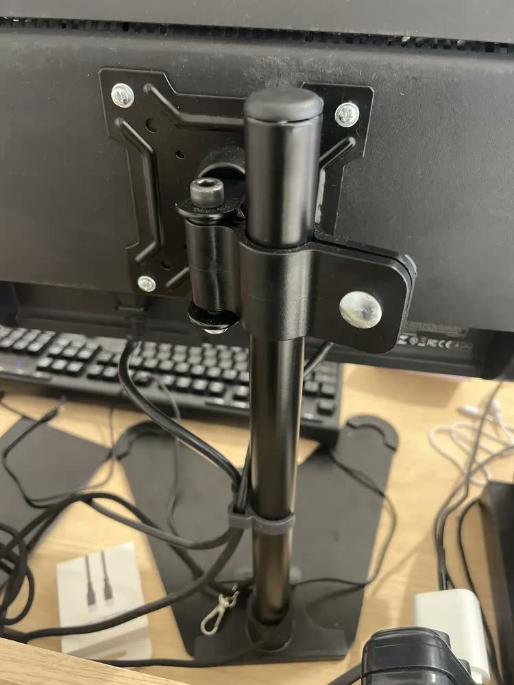 foto de Suporte Monitor Articulado Mesa Dion Dm1 13 A 32 8kg