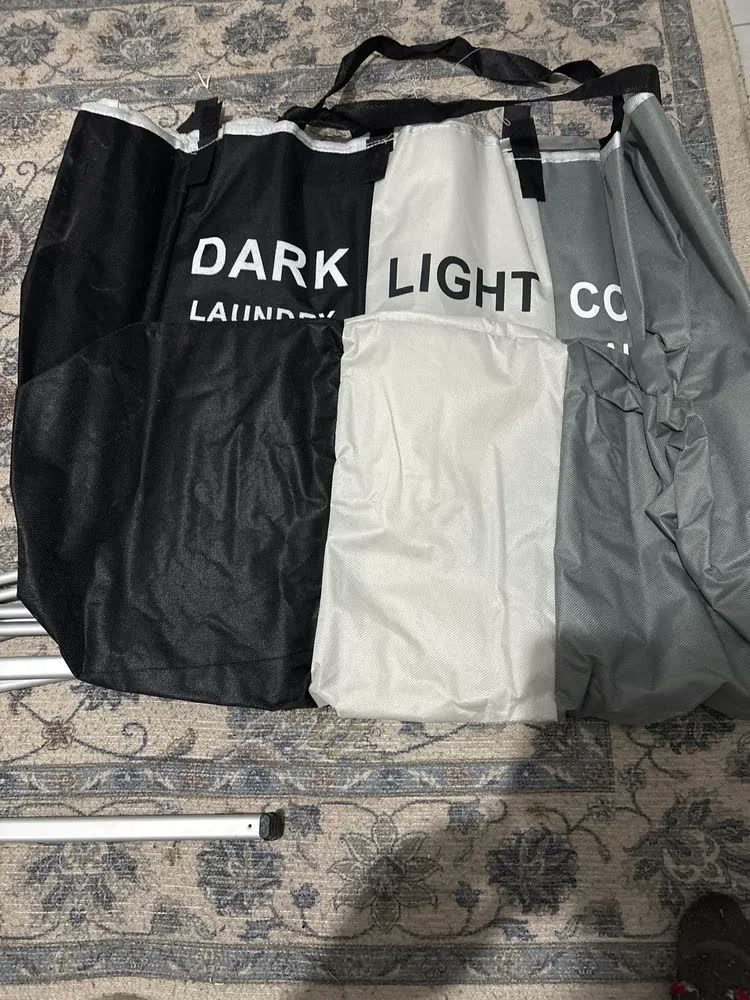 foto de Cesto Separador De Roupas 3 Compartimentos - Castela