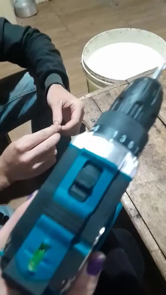 foto de Furadeira Parafusadeira 48v Lítio Sem Fio, Maleta E Acessóri