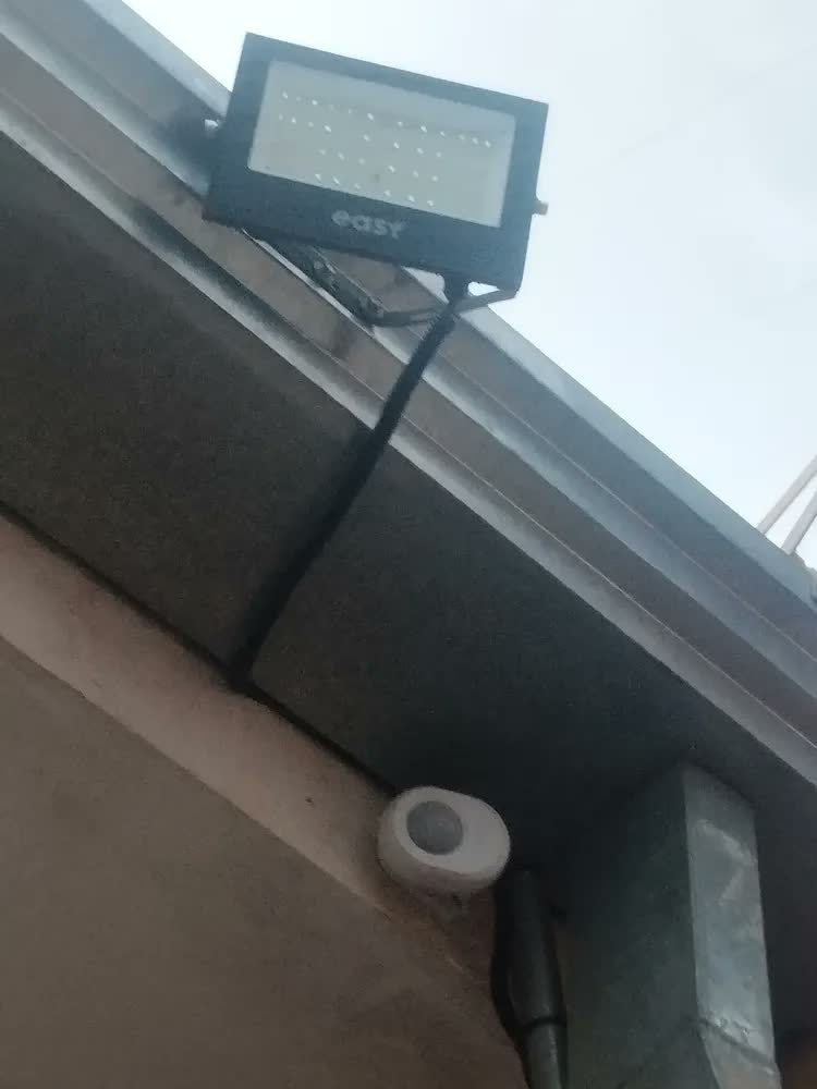 foto de Interruptor Sensor De Presença Iluminação Intelbras Espi360a Branco