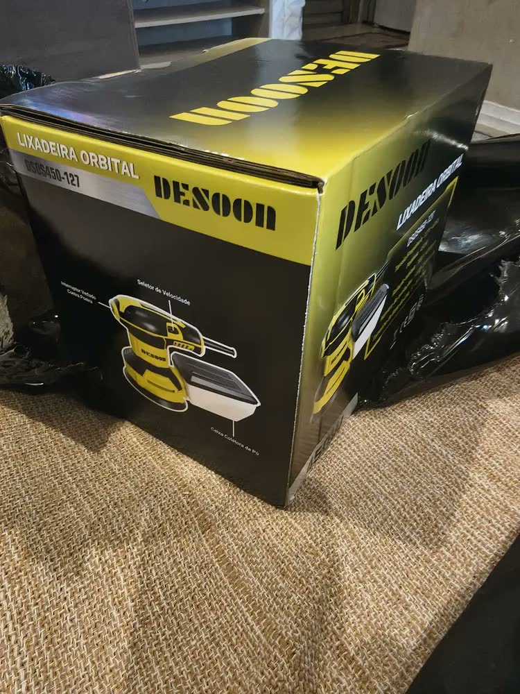 foto de Lixadeira Roto Orbital 450w Elétrica Profissional 125mm Órbita 2mm 220v Com Coletor Pó E Kit 16 Lixas E Disco Eva Desoon