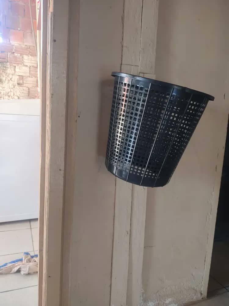 foto de Kit 2 Lixeira 10 Litros Cesto para Lixo Banheiro Lixeira para Escritório Cestinho para Lixo Telado Preto Cesta Telada para Lixo Cestinha para Roupa Suja Lixeira Preta 10l Lavabo Bancada Cozinha