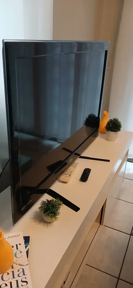 foto de Suporte Universal Tv Monitor Mesa Base Pé Delin 36 A 75 Polegadas Até 50kg Base Firme