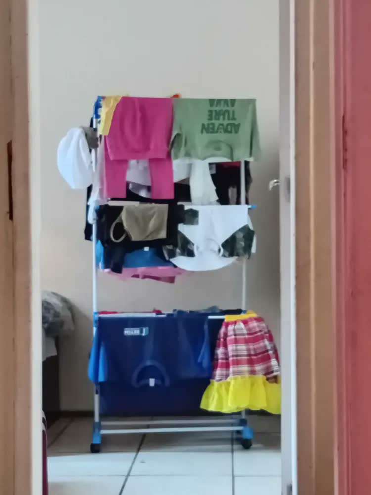 foto de Varal De Chão Grande De Roupas 3 Andares Dobrável Chalesco Branco