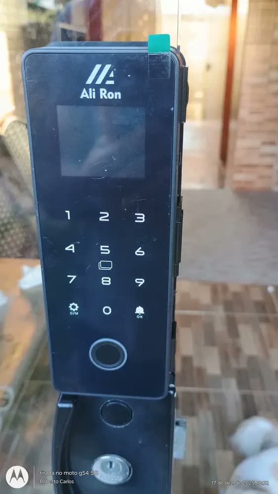 foto de Fechadura Digital Smart Sobrepor Porta Correr Deslizante App De Vidro Ou Madeira Até 1,5 Cm Filha Dupla Ou Embutir A Parte Do Batente