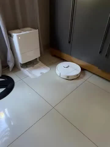 foto de Robô Aspirador Roborock Qr598 Com Mop E Controle App Preto