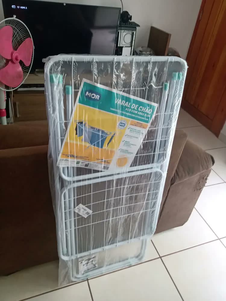 foto de Varal Roupas De Chão Com Abas Portátil 20kg Branco