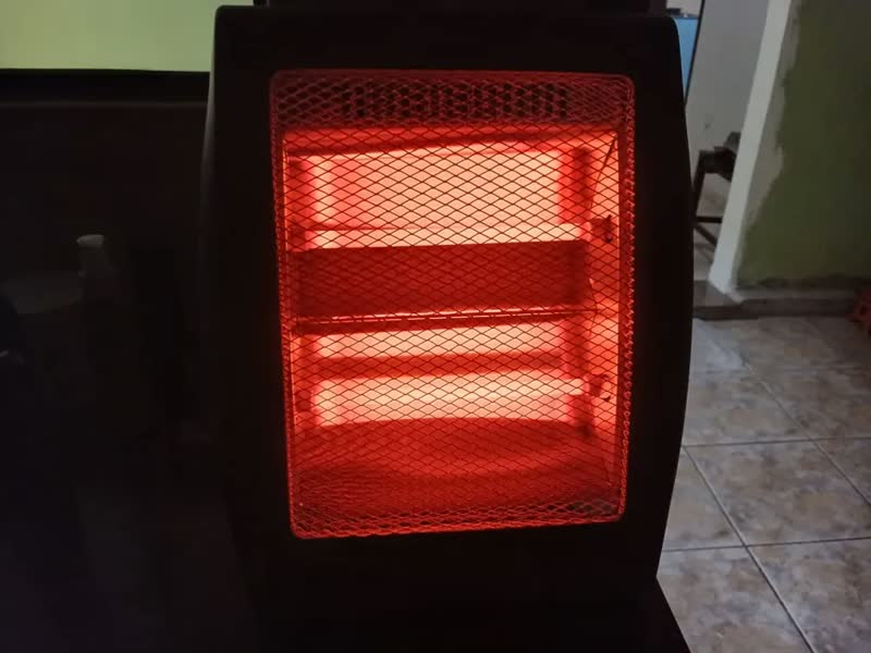 foto de Aquecedor De Ambiente 800w rápido aquecimento cinza