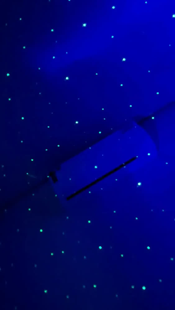 foto de Projetor Astronauta Galaxia Estrelas Nebulosa Led Luz Noturna Rotativo Bluetooth Caixa De Som Controle Remoto Timer Quarto Infantil Ambiente Relaxante Bivolt Presente MidiaFone