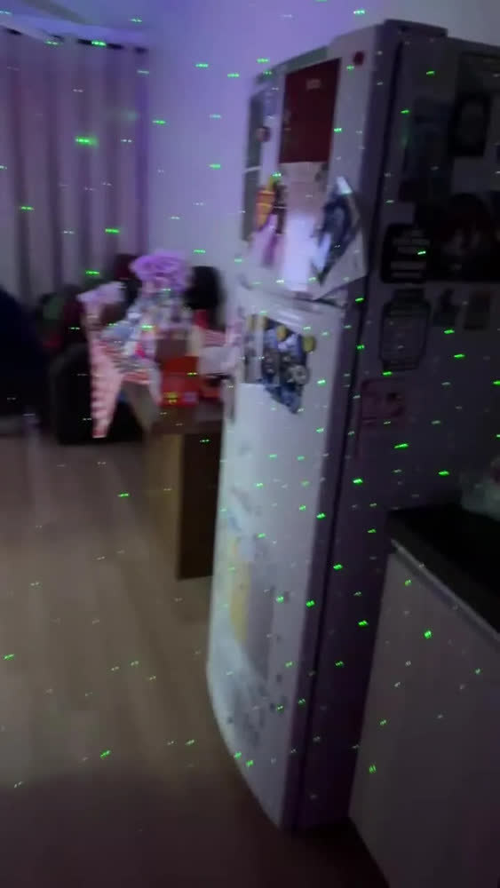 foto de Projetor Astronauta Galaxia Estrelas Nebulosa Led Luz Noturna Rotativo Bluetooth Caixa De Som Controle Remoto Timer Quarto Infantil Ambiente Relaxante Bivolt Presente MidiaFone