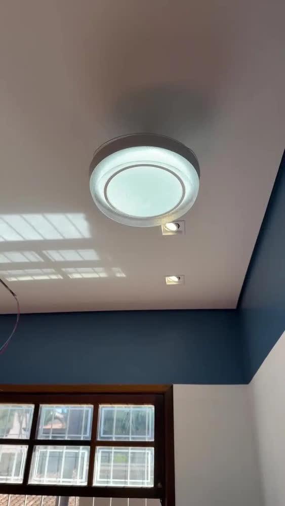 foto de Ventilador de Teto Retrátil Silencioso com Controle Remoto, Luminária LED Bivolt 36 Pols, Motor DC Inverter, 6 Velocidades, 3 Cores de Luz, Função Reversa e Timer para Quarto e Sala Brightech