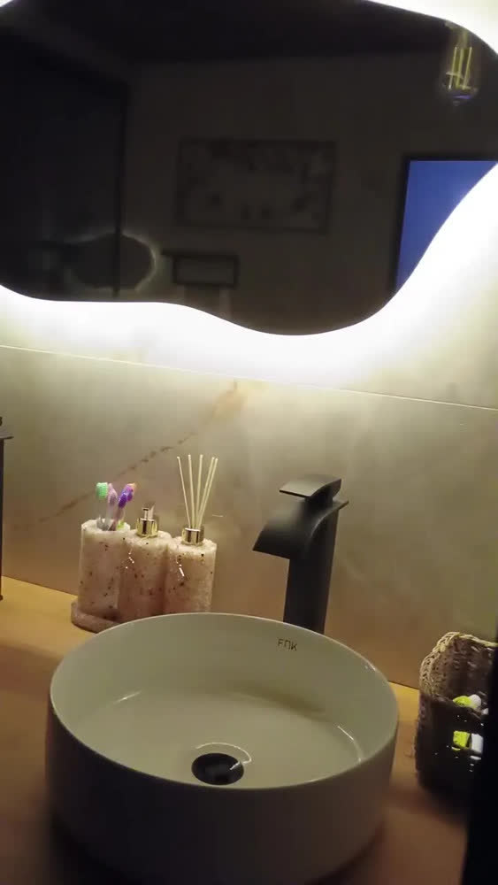 foto de Espelho Orgânico Luz Led Quente A90xl50 De Parede Premium
