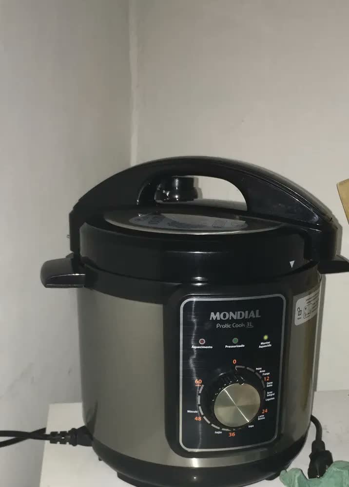 foto de Panela De Pressão Elétrica Pe-47 Pratic Cook 700w Mondial Inox Com Preto