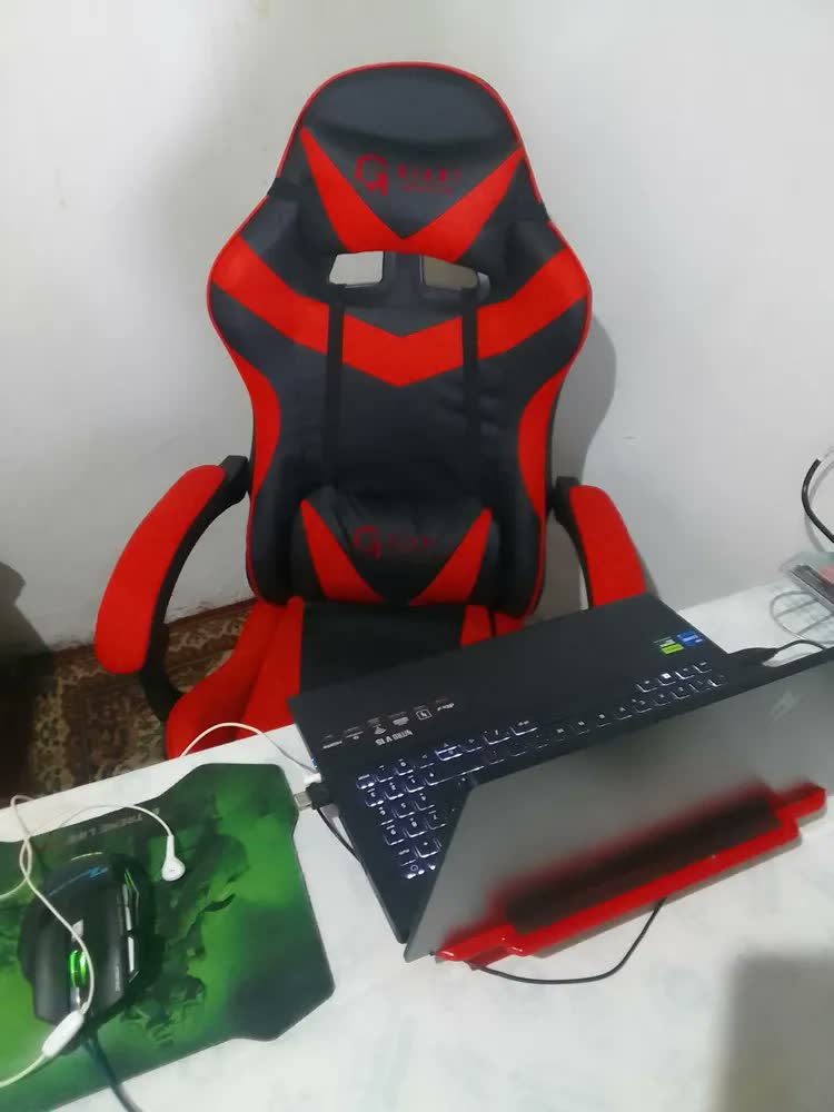 foto de Cadeira De Escritório Giant Gamer Ergonômica Giratória Couro Preto/preto Couro Sintético